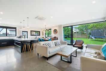 3 Shamrock Lane, Te Atatu Peninsula