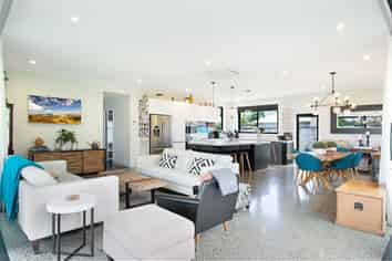 3 Shamrock Lane, Te Atatu Peninsula