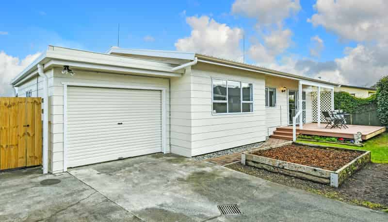 2/21 Rollerson Street, Papakura