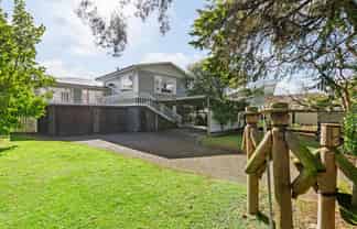 13 Clark Road, Pahurehure
