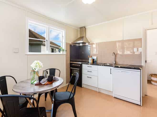 9 Atiawa Crescent, Waiwhetu