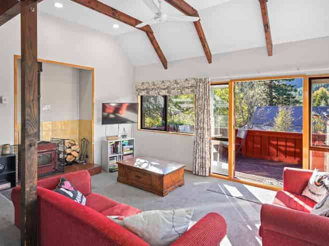 90 Chalet Crescent, Hanmer Springs