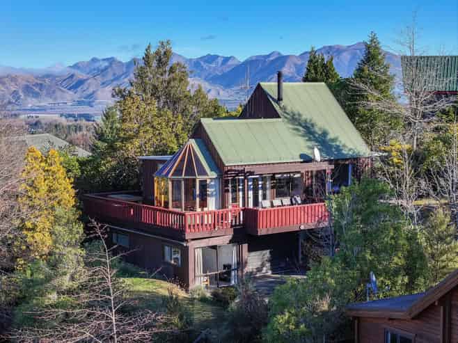 90 Chalet Crescent, Hanmer Springs