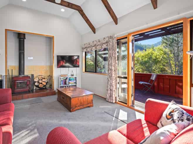 90 Chalet Crescent, Hanmer Springs