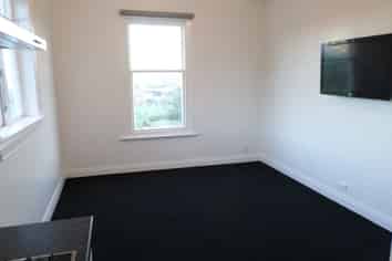1 St Abbs Place, North Dunedin