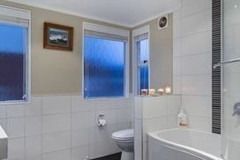 Extravagant Property with Views - Meer