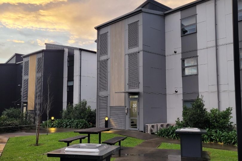 303/32 Shortfin Place, Flat Bush, Auckland - Vista 2