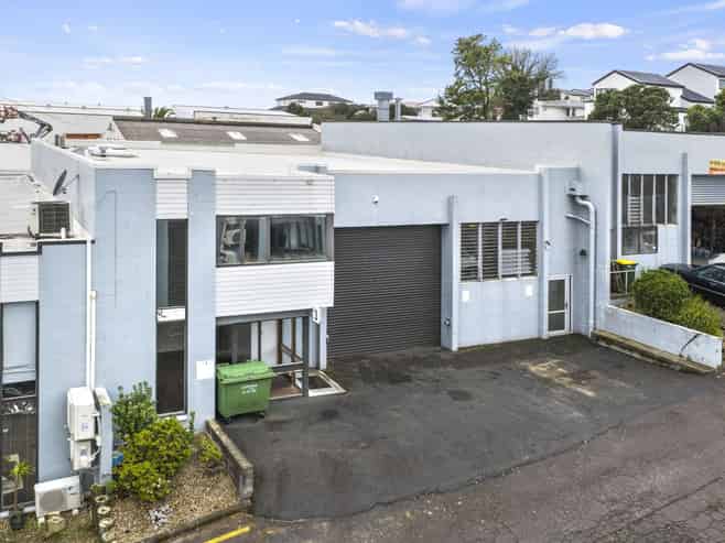 424sqm industrial – vacant possession