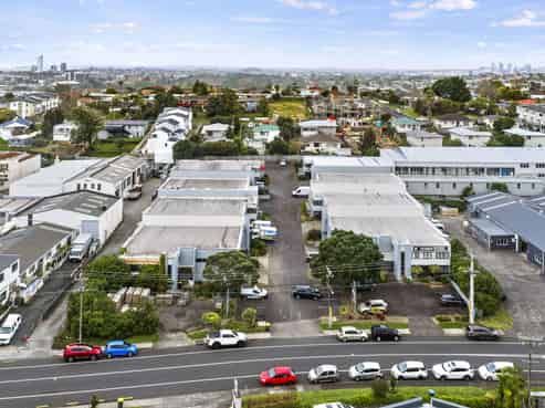 424sqm industrial – vacant possession