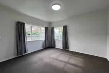 77 Woburn Road, Woburn