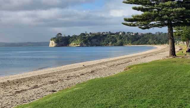 23 The Esplanade, Eastern Beach
