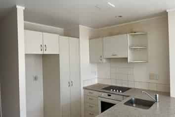 B5/20 Ian Marwick Place, Birkenhead