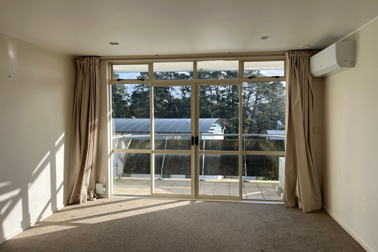 Birkenhead Living with Parking & Convenience - Vista 3