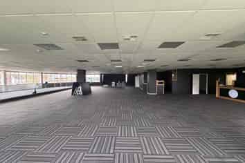 Tidy Lincoln Road Office Space