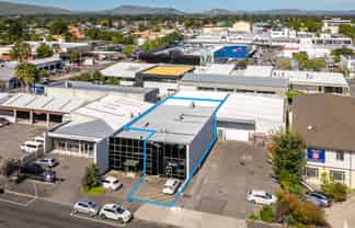 Versatile Commercial Space in Central Hastings