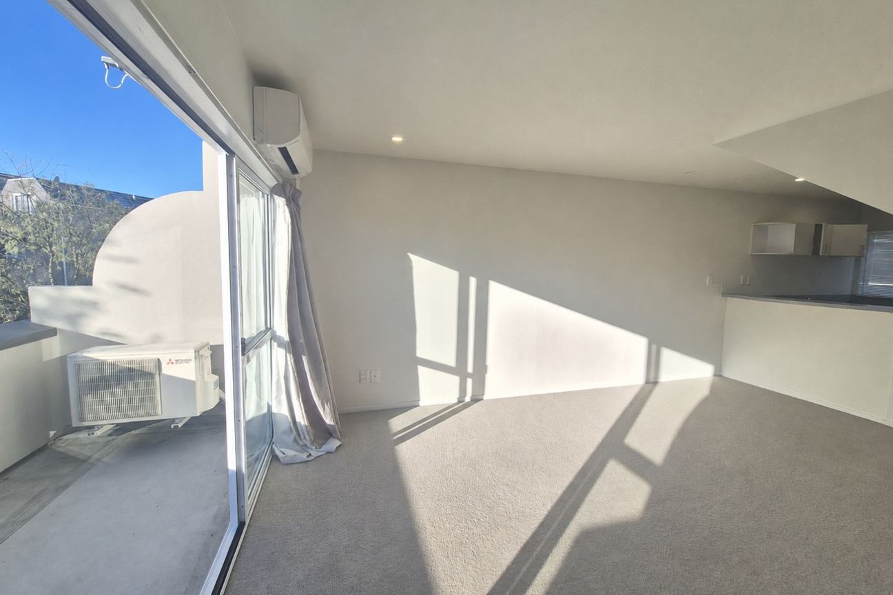 Modern Three-Storey Townhouse in Prime Riccarton Location - Bild 4