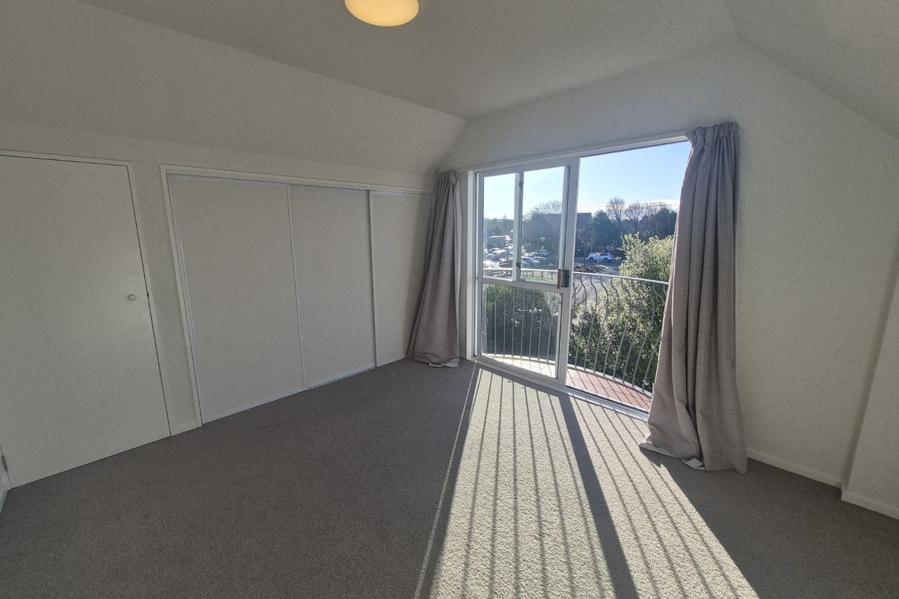 Modern Three-Storey Townhouse in Prime Riccarton Location - Bild 6