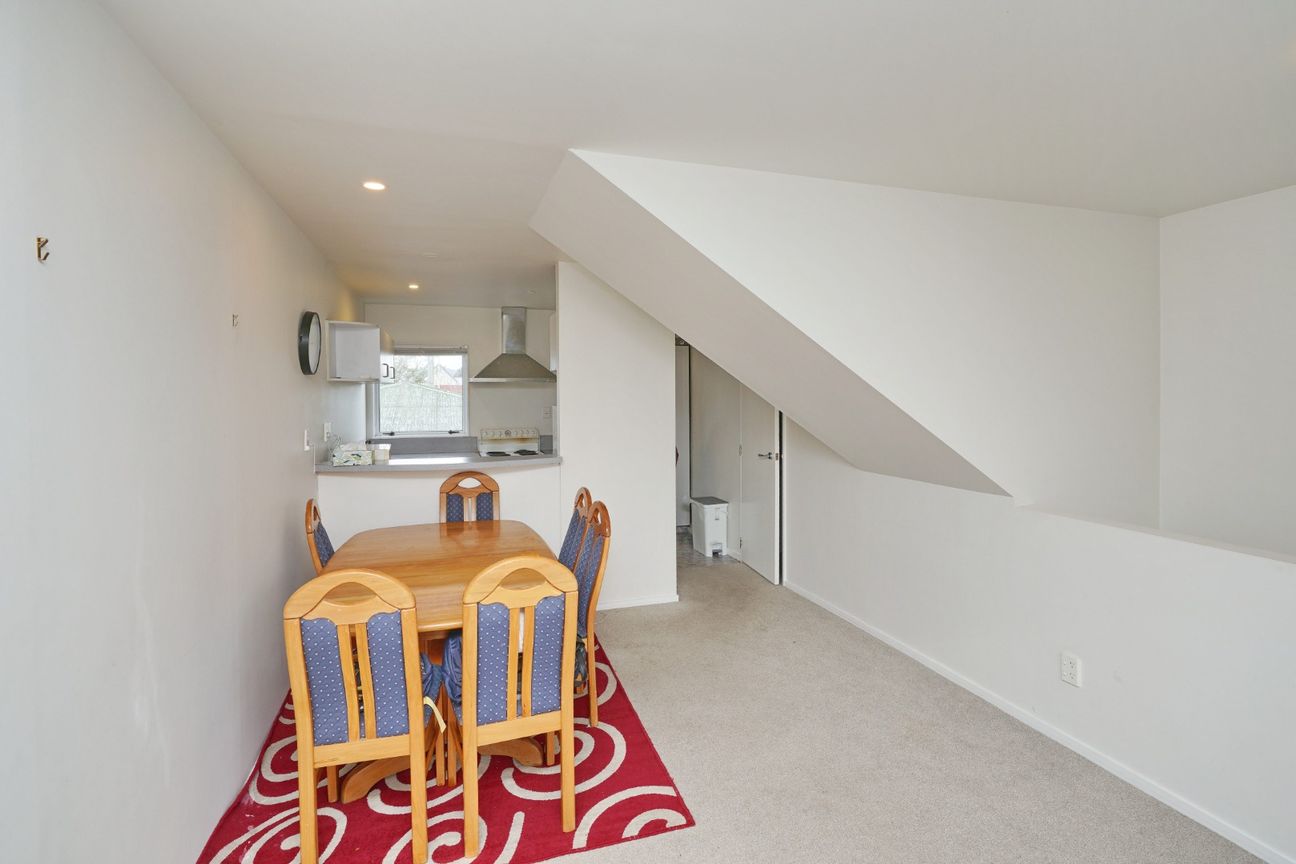 Modern Three-Storey Townhouse in Prime Riccarton Location - Widok 2