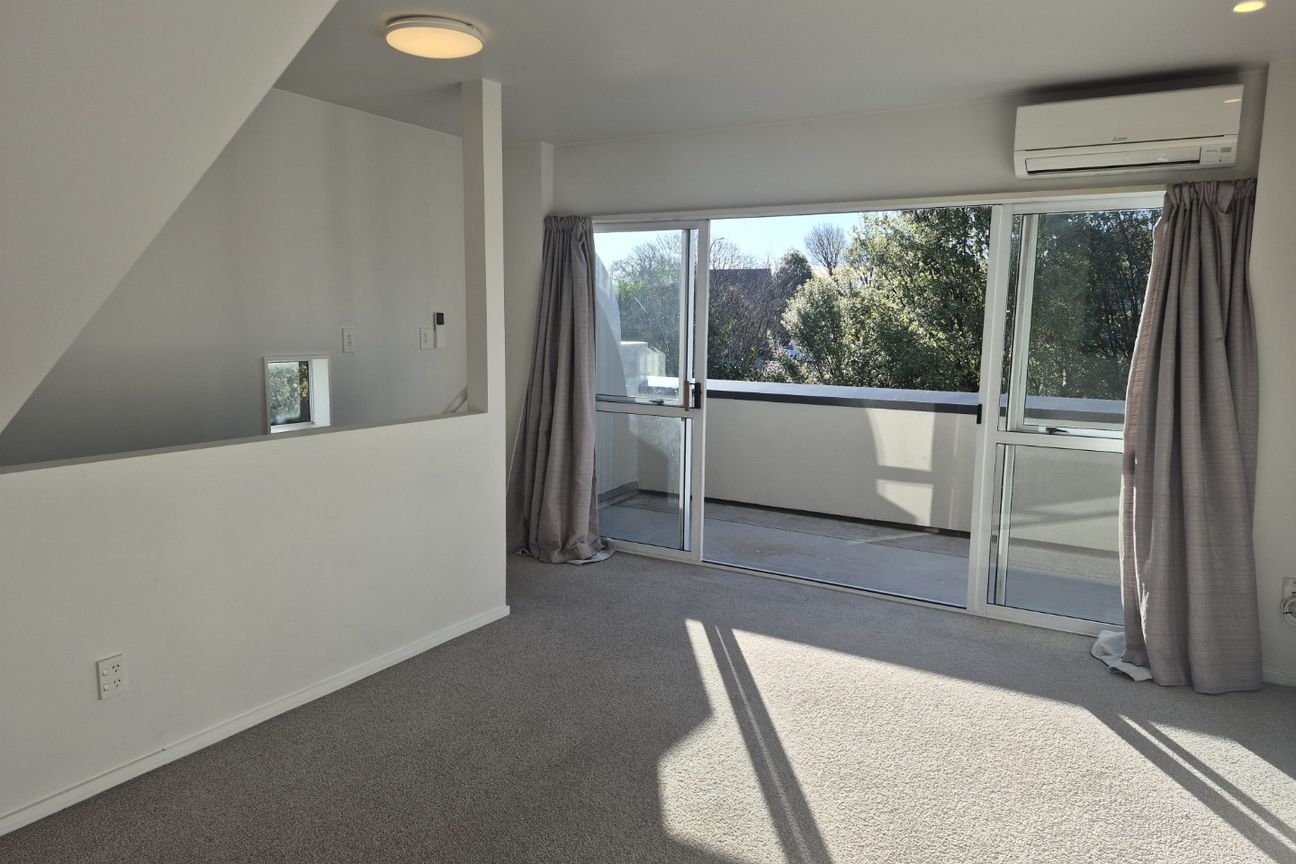 Modern Three-Storey Townhouse in Prime Riccarton Location - Bild 3