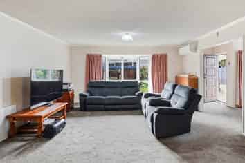 28B Grey Street, Glenholme