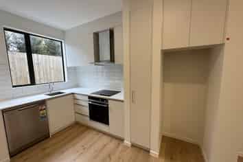 2/37 Upland Road, Remuera