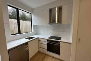2/37 Upland Road, Remuera