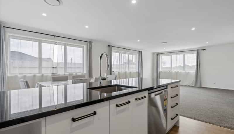 245 Rangiuru , Otaki