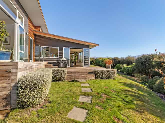 15 Kanuka Rise, Albert Town
