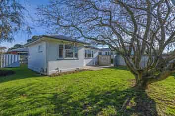56 Shamrock Street, Takaro