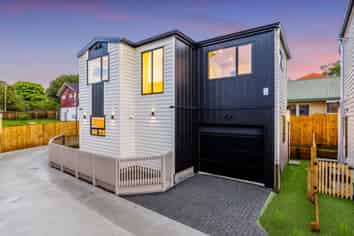 32C-32D Grande Vue Road, Hill Park