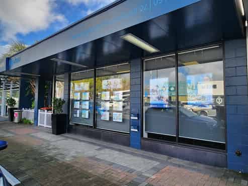 Prime location – Ex-Harcourts premises