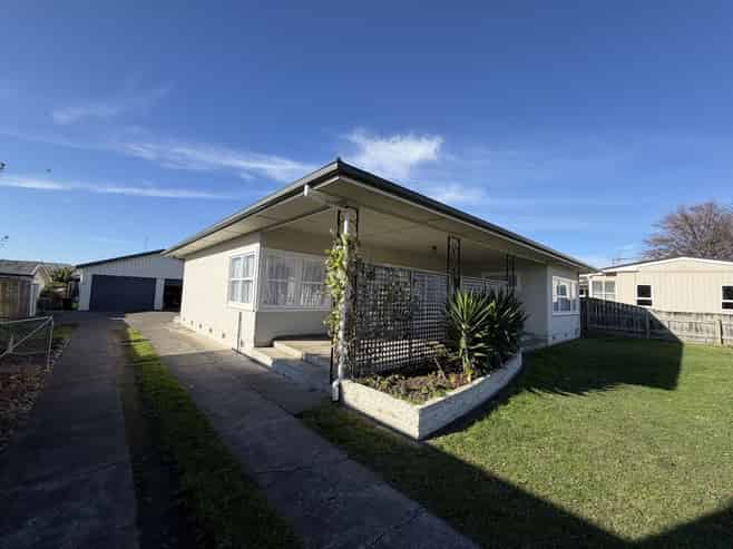 1007 Rata Street, Mahora