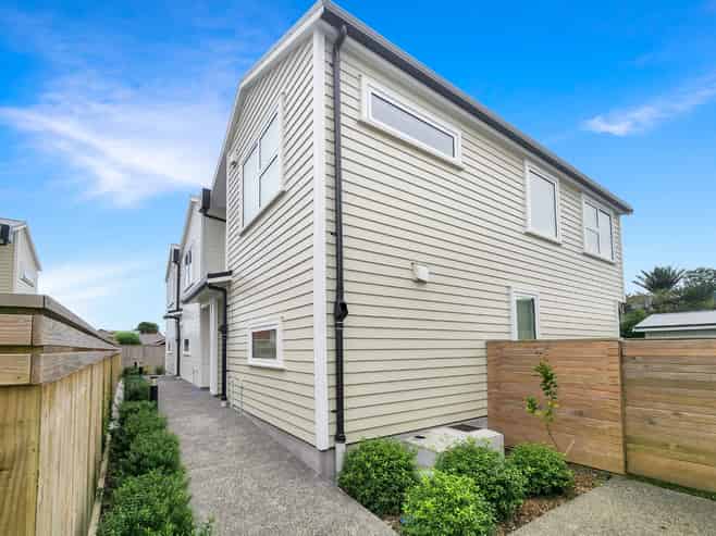 11/55 Britannia Street, Petone