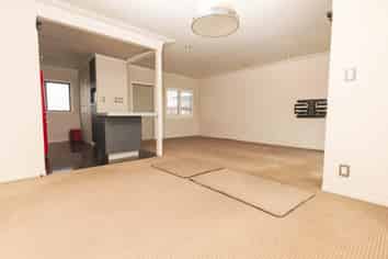 11/8 Western Springs Road, Morningside