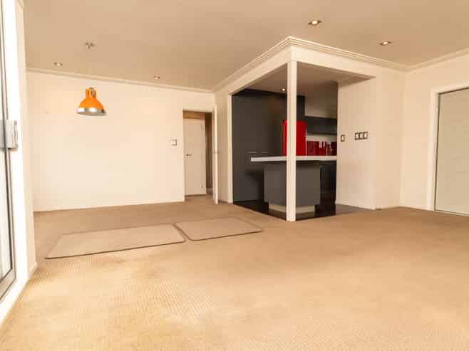 11/8 Western Springs Road, Morningside