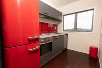 11/8 Western Springs Road, Morningside