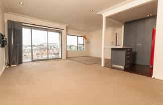 11/8 Western Springs Road, Morningside