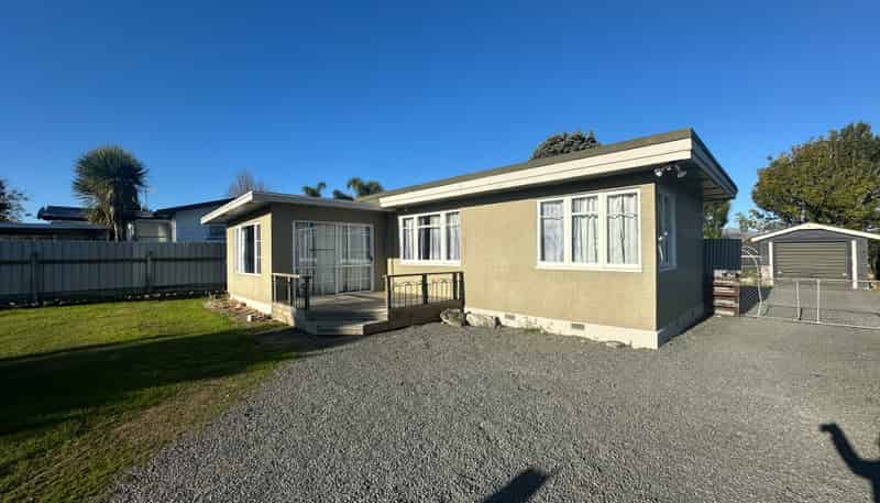 704 Riverslea Road South, Akina
