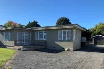 704 Riverslea Road South, Akina