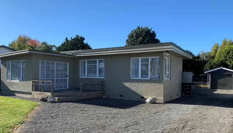 704 Riverslea Road South, Akina