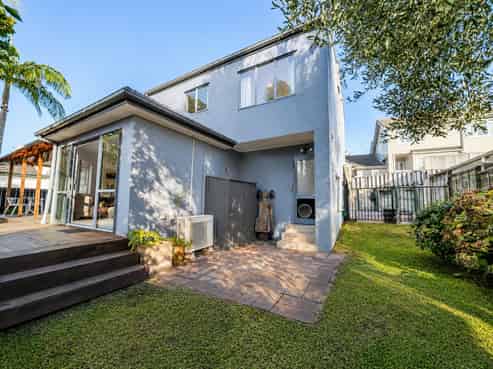 10C Tipene Place, Meadowbank