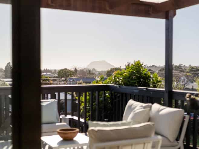 38A Anne Road, Bellevue