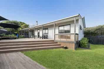 3 Barrett Drive, Waikanae Beach