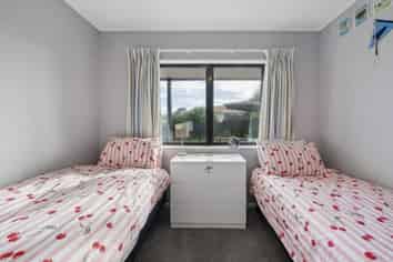 3 Barrett Drive, Waikanae Beach