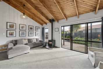 3 Barrett Drive, Waikanae Beach