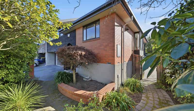 15 Lowry Avenue, Redwood
