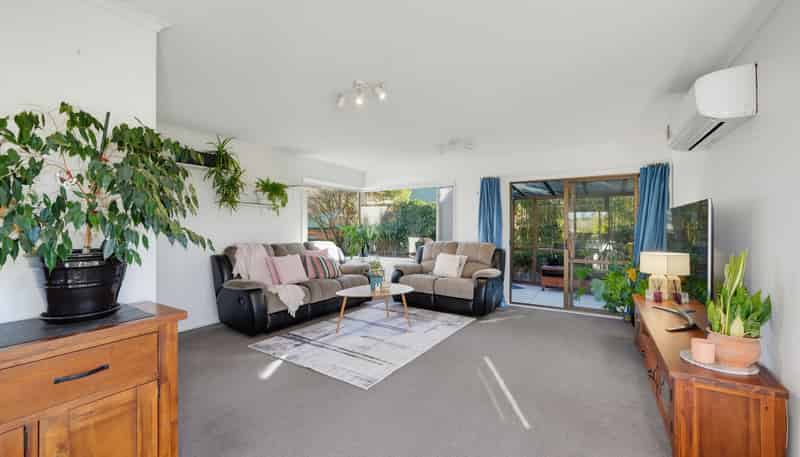 15 Lowry Avenue, Redwood