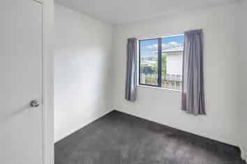5 Macky Avenue, Mangere East