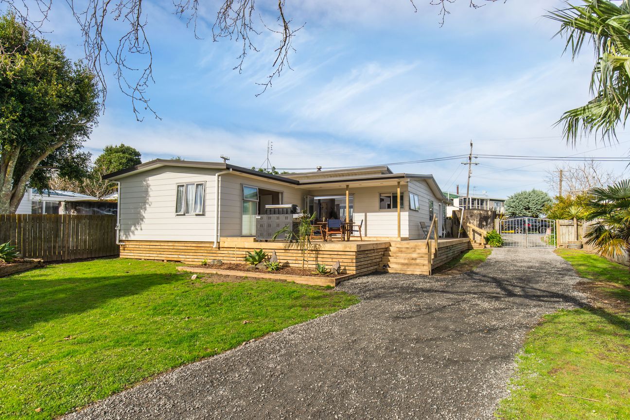 Family Home, Original Beachlands - Widok 2