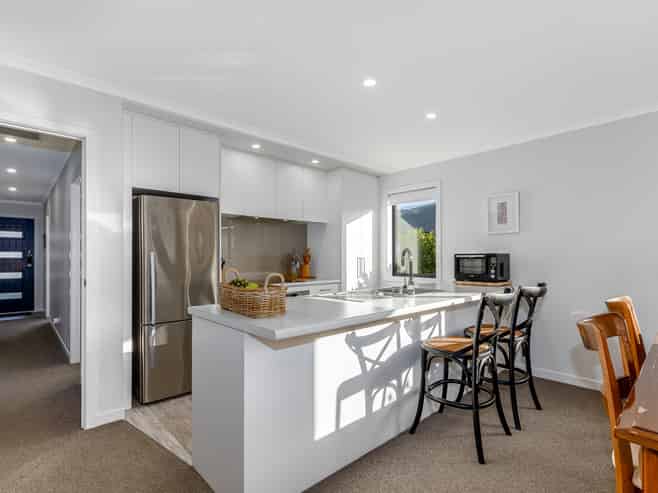 32 Karearea Avenue, Porirua